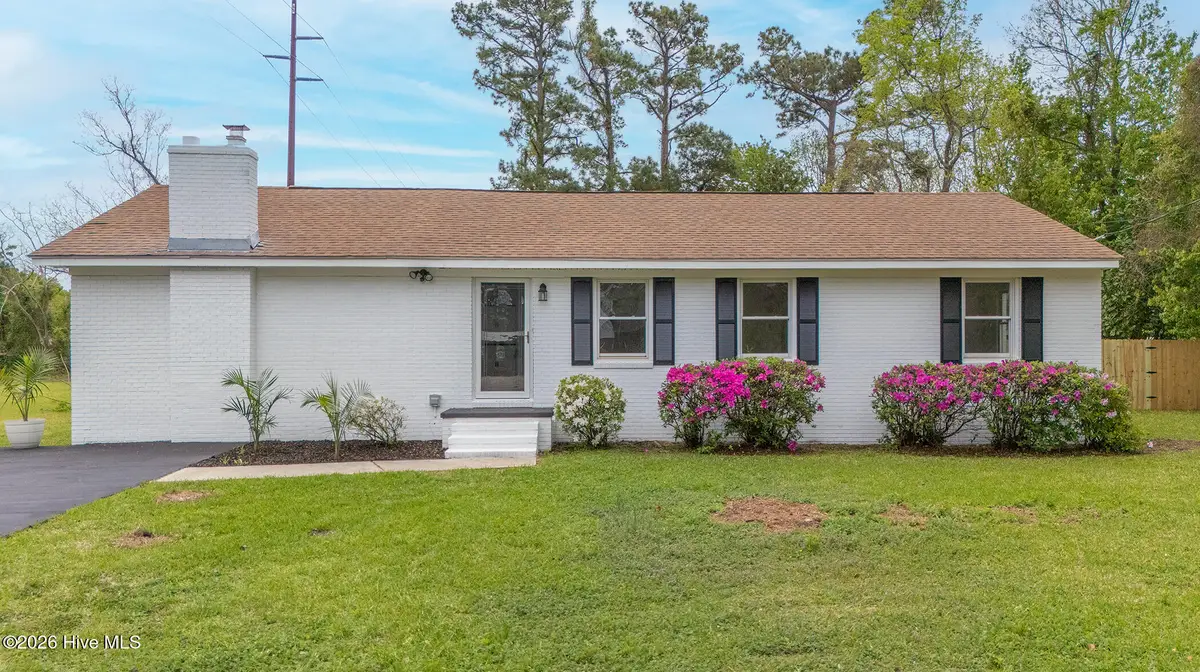 213 Russell Street, Beaufort, NC 28516 - #1