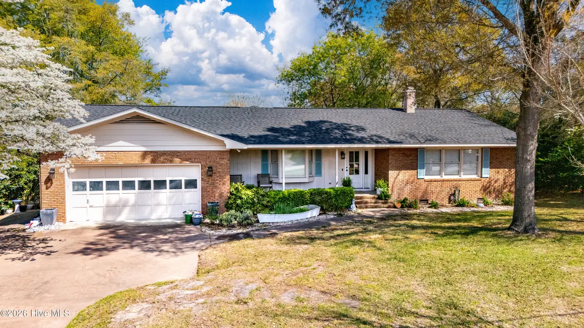 215 Harbor Drive, Morehead City, NC 28557 - #1