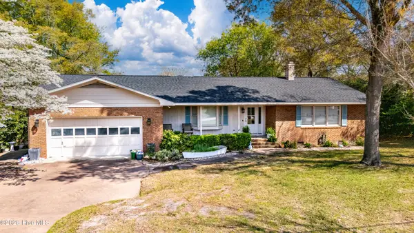 215 Harbor Drive, Morehead City, NC 28557