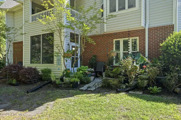 4108 Breezewood Drive #Apt 101, Wilmington, NC 28412