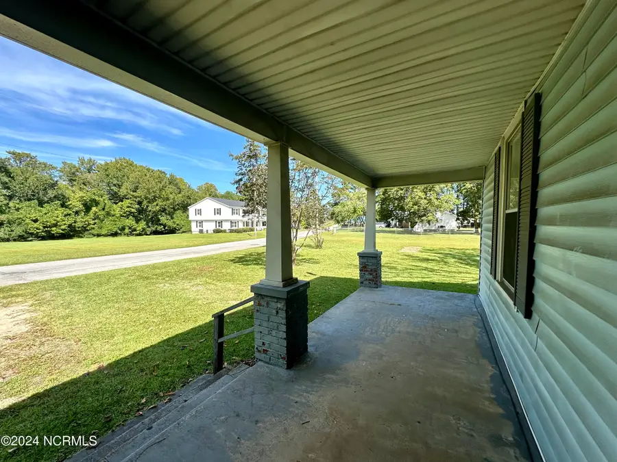 114 Rhodes Avenue, Windsor, NC 27983 - #2