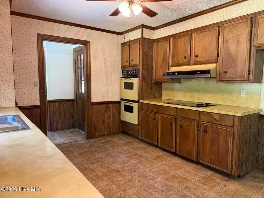 12445 U.s. 64, Williamston, NC 27892 - #3