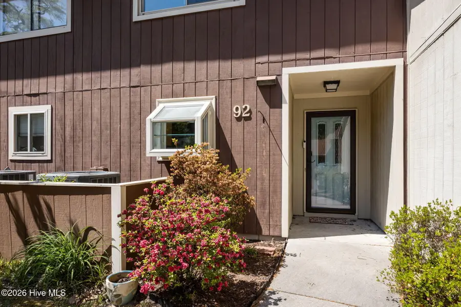 92 Quarterdeck Townes, New Bern, NC 28562 - #3