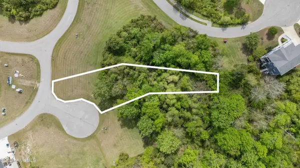 201 Seagrass Court, Holly Ridge, NC 28445