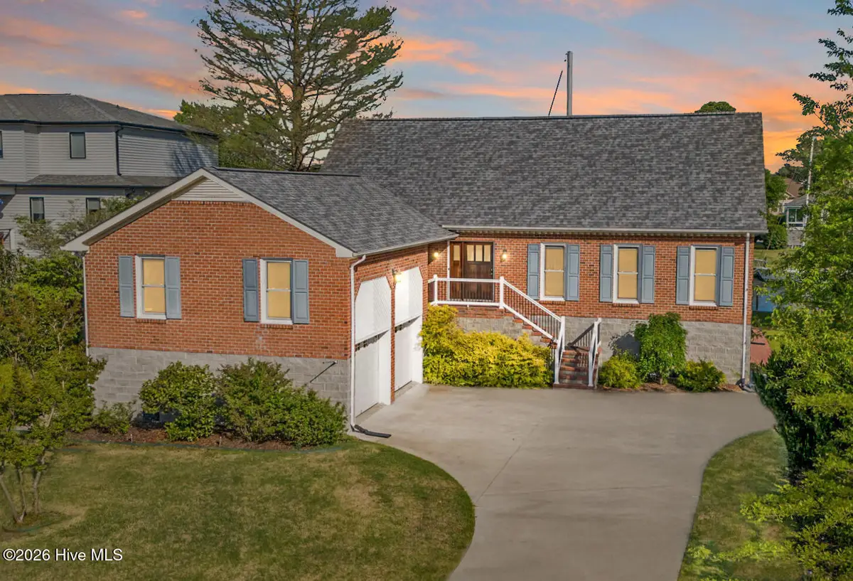 904 Coral Court, New Bern, NC 28560 - #1