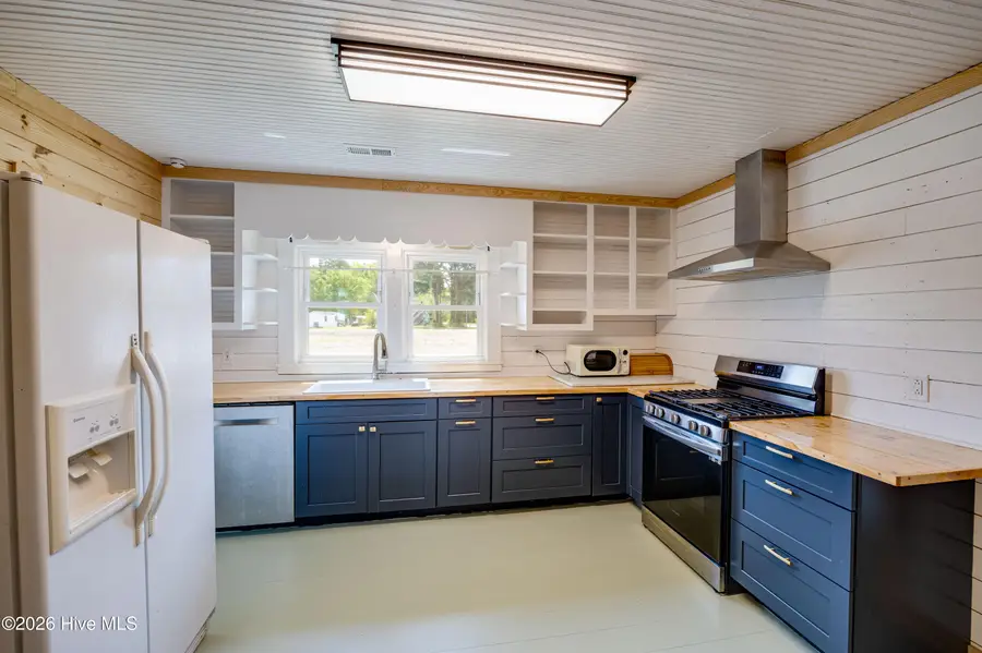 258 Main Street, Pinetown, NC 27865 - #3