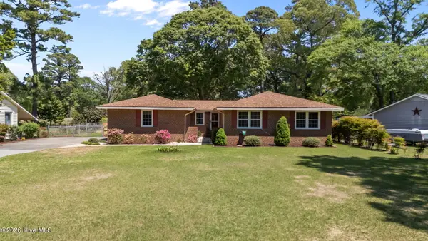 204 Randomwood Lane, New Bern, NC 28562