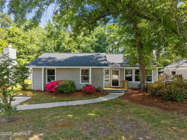 110 Fletcher Place, Greenville, NC 27858