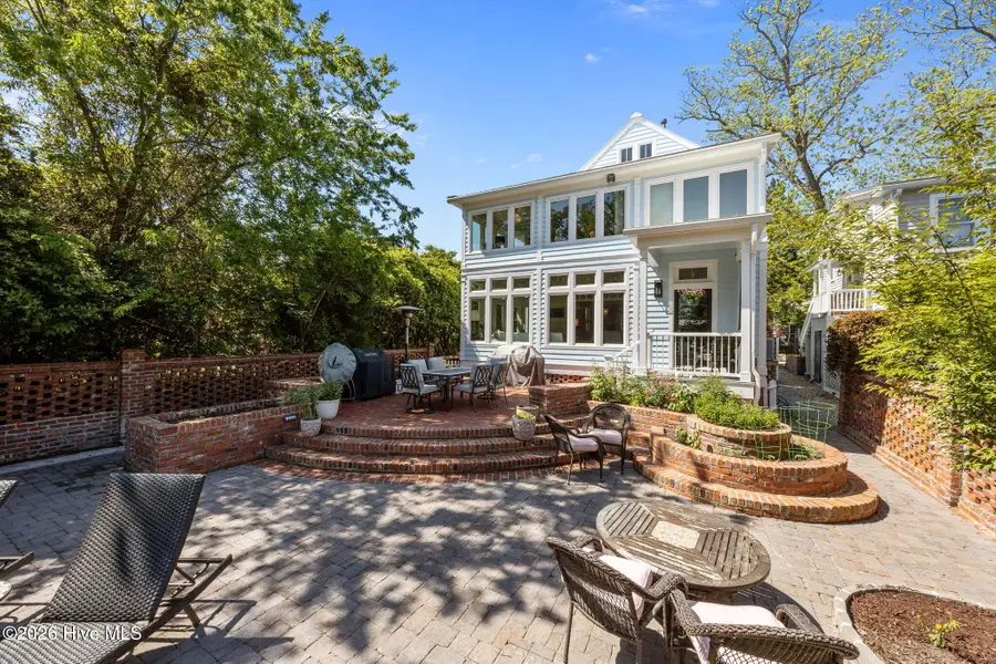 604 E Front Street, New Bern, NC 28560 - #2