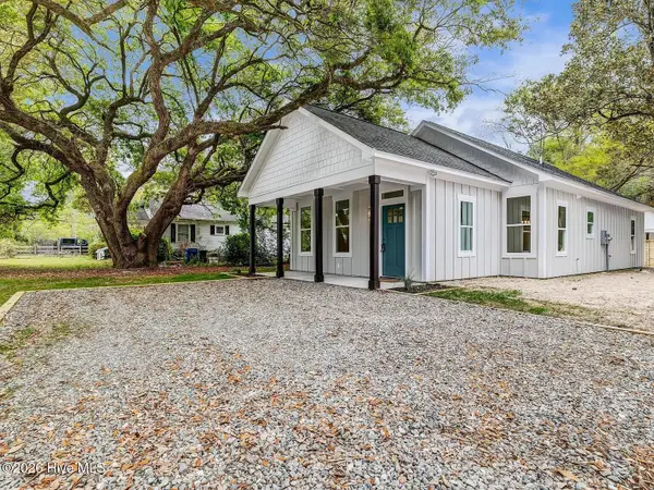 1025 S 41st Street, Wilmington, NC 28403