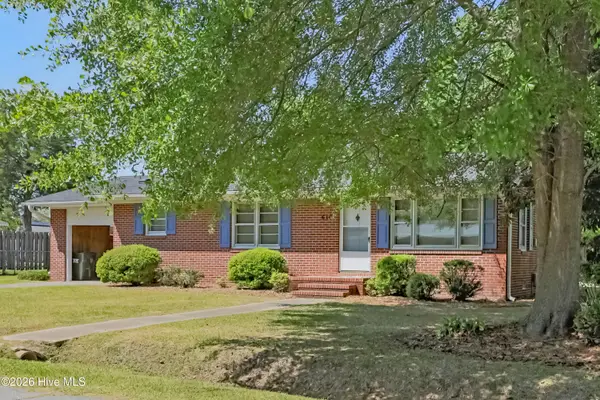 610 W Church Street, Beulaville, NC 28518