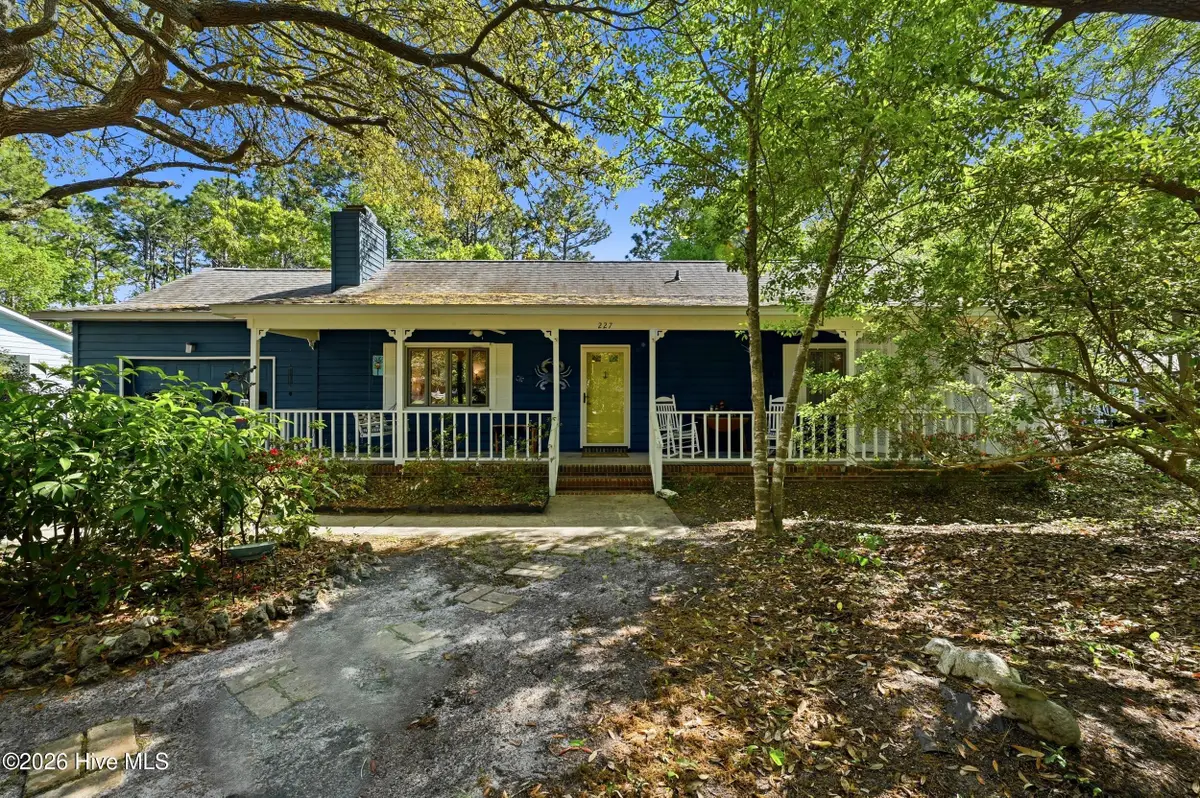 227 E 11th Street, Southport, NC 28461 - #1