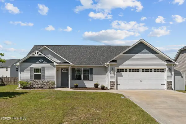 221 Breakwater Drive, Sneads Ferry, NC 28460