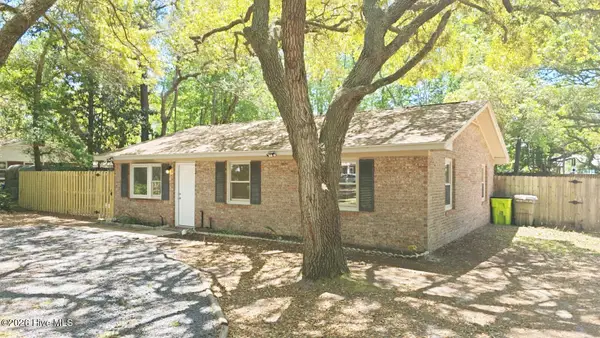 301 Stuart Avenue, Southport, NC 28461