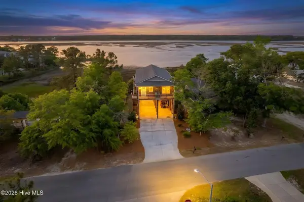 7202 E Yacht Drive, Oak Island, NC 28465