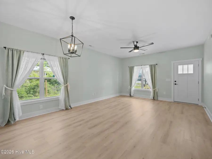 609 N Timberly Lane, Burgaw, NC 28425 - #2