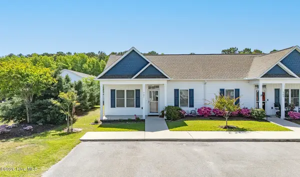 701 Pirates Landing Drive, Beaufort, NC 28516