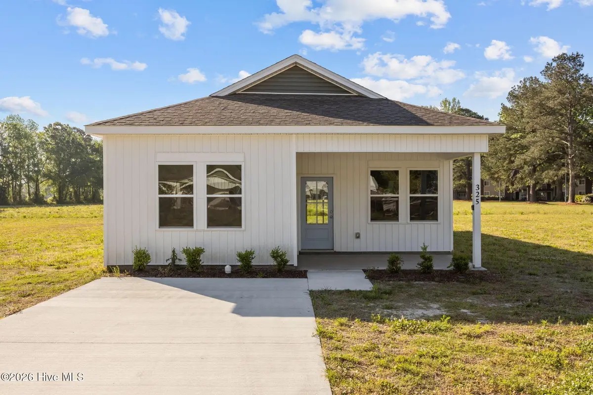 325 Buck Lane, Vanceboro, NC 28586 - #1
