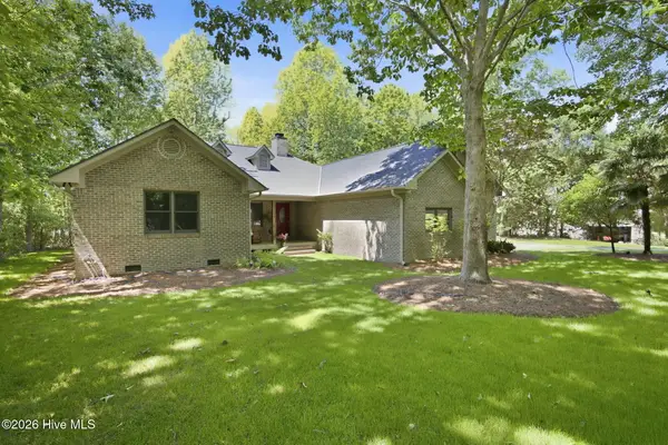 512 North Line Drive, Hampstead, NC 28443