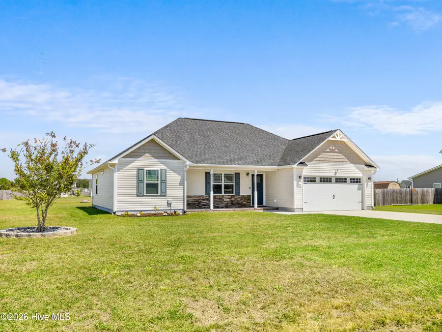 108 Woodwater Drive, Richlands, NC 28574 - #2