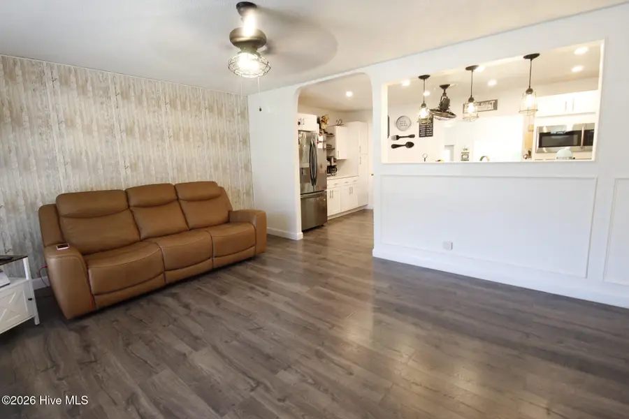 104 Pineview Road, Jacksonville, NC 28546 - #3