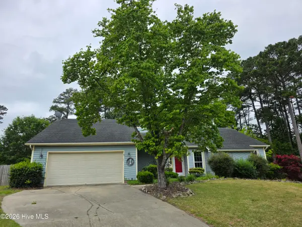 213 Teakwood Place, Midway Park, NC 28544
