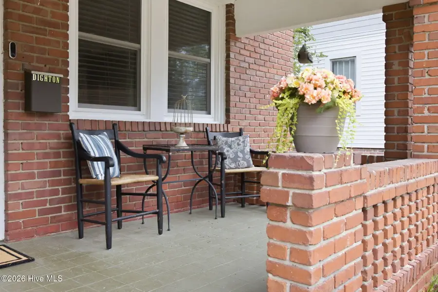 316 N Charlotte Street, Washington, NC 27889 - #3