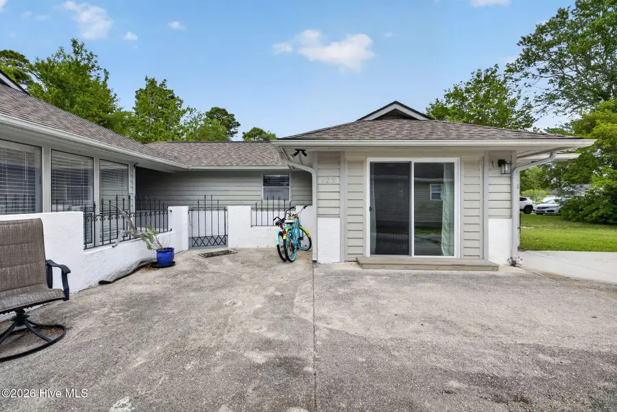 129 Red Bird Lane, Hampstead, NC 28443 - #2