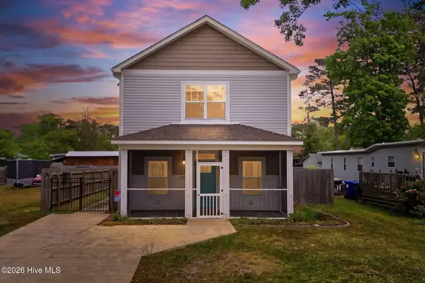 218 NE 76th Street, Oak Island, NC 28465
