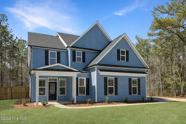 104 Live Oak Circle, Lake Waccamaw, NC 28450