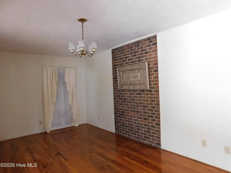 1003 Raleigh Street, Laurinburg, NC 28352 - #3