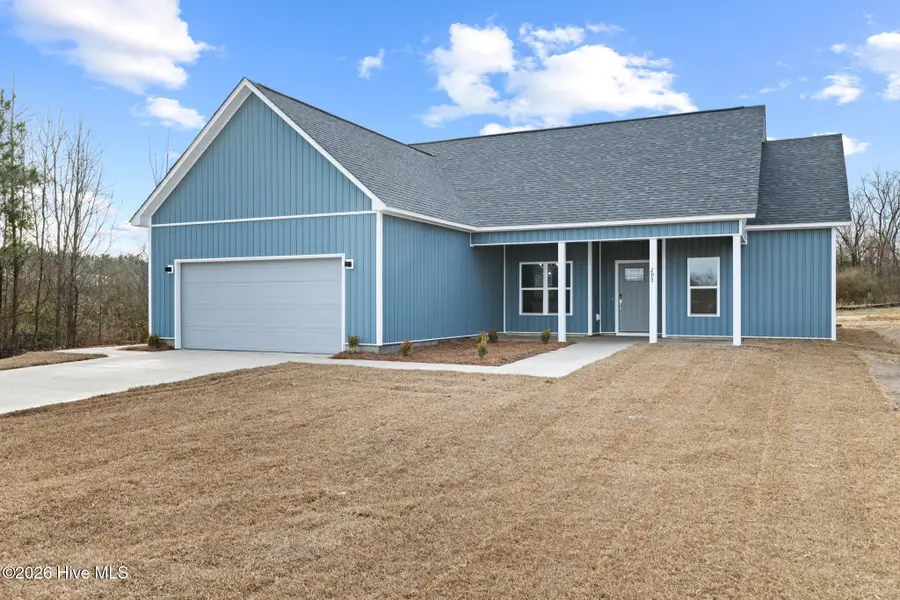 405 Wade Drive, Richlands, NC 28574 - #2