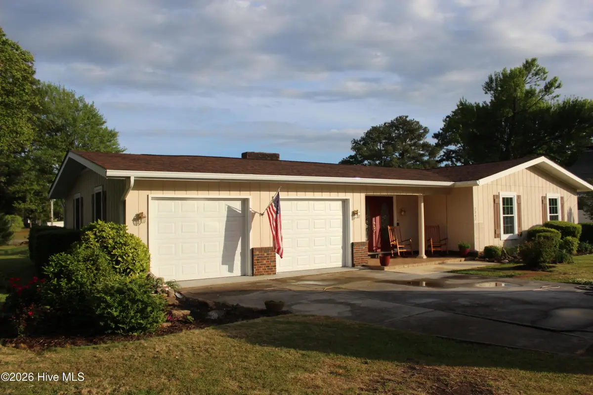 2342 N Lakeview Drive, Newport, NC 28570 - #1