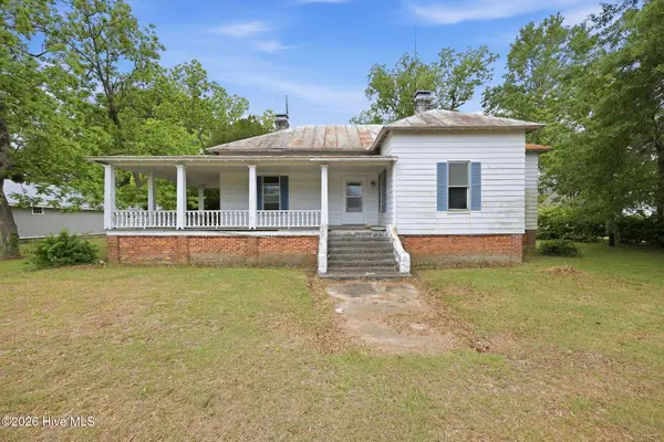 211 Pollock Street, Pollocksville, NC 28573
