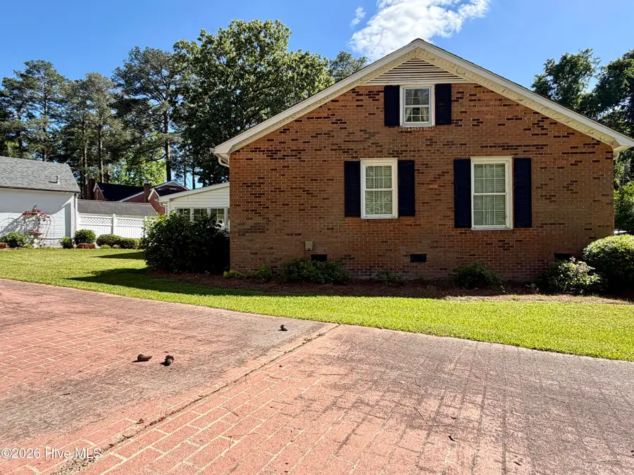408 W Woodlawn Drive, Williamston, NC 27892 - #3