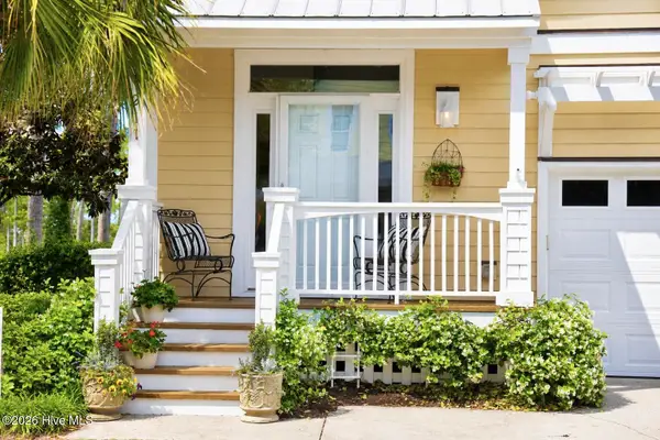 211 River Gate Lane, Wilmington, NC 28412