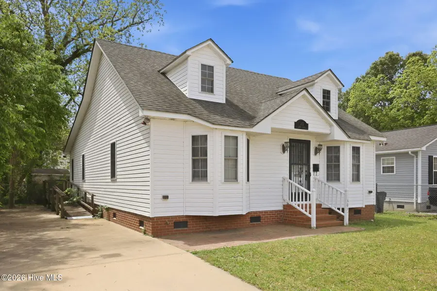 303 Dobbs Street, Hertford, NC 27944 - #2