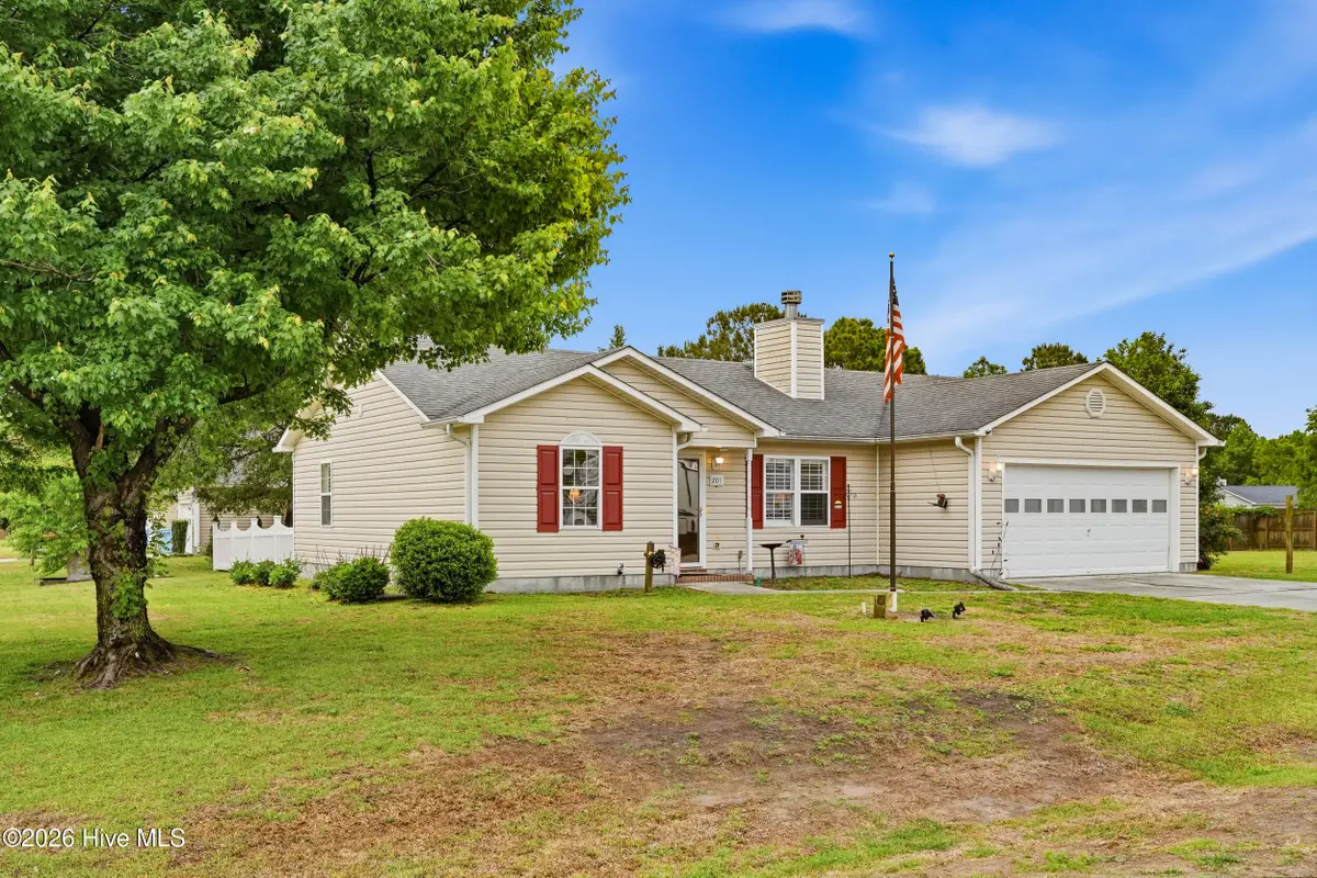 201 Candler Court, Richlands, NC 28574 - #1