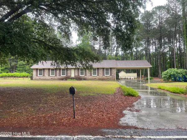 209 Sunset Park Road, Bladenboro, NC 28320