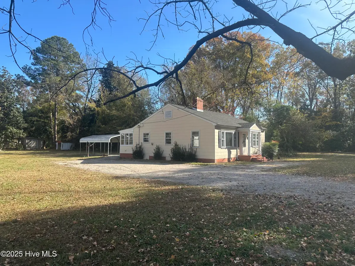 412 Lanoca Avenue, Laurinburg, NC 28352 - #1