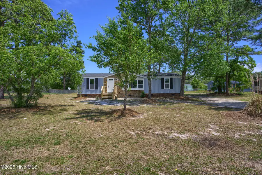 108 N Queens Street, Hubert, NC 28539 - #2