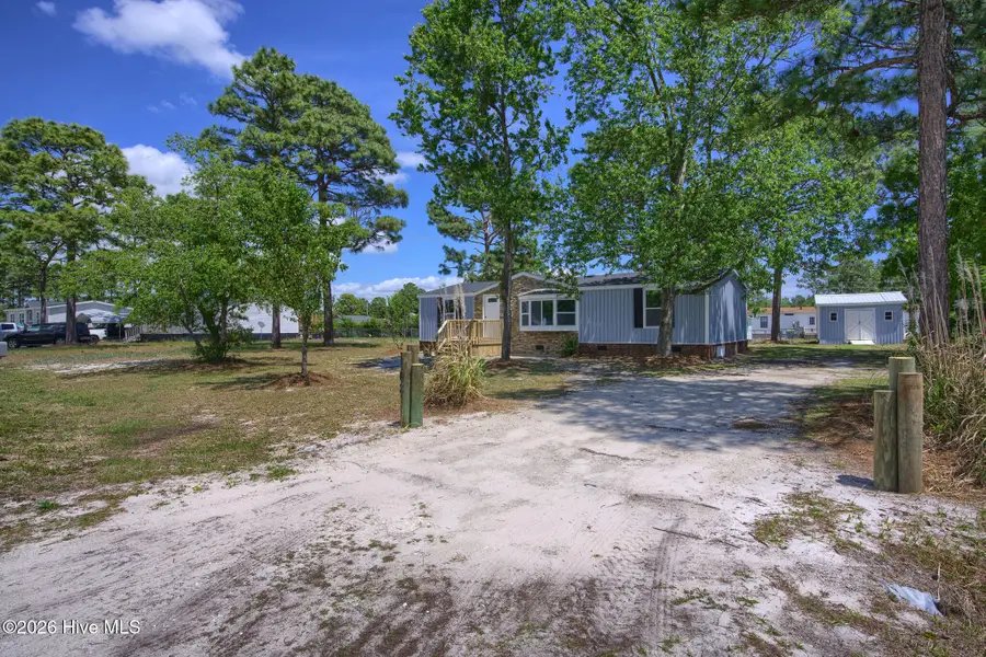 108 N Queens Street, Hubert, NC 28539 - #3