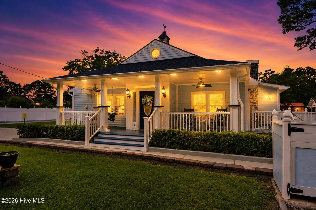 1988 W Lake Shore Drive, Wilmington, NC 28401 - #1