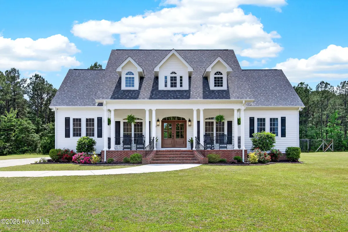 635 Richlands Loop Road, Richlands, NC 28574 - #1