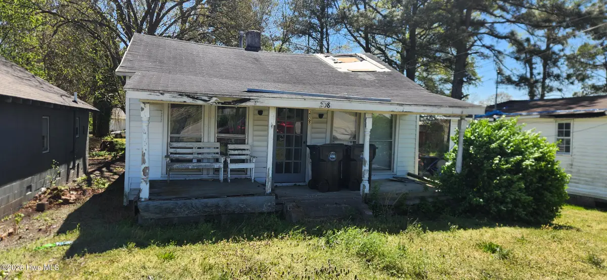 208 N Main Street, Stantonsburg, NC 27883 - #1