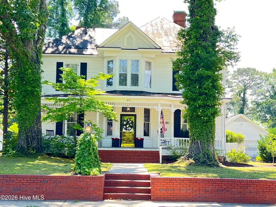 612 College Street, Clinton, NC 28328 - #2