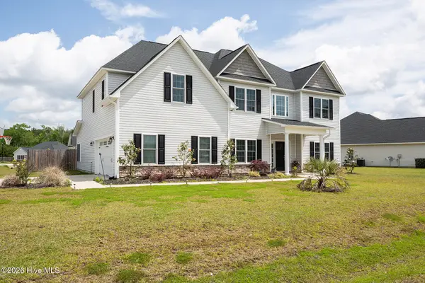 204 W Broughton Lane, Rocky Point, NC 28457