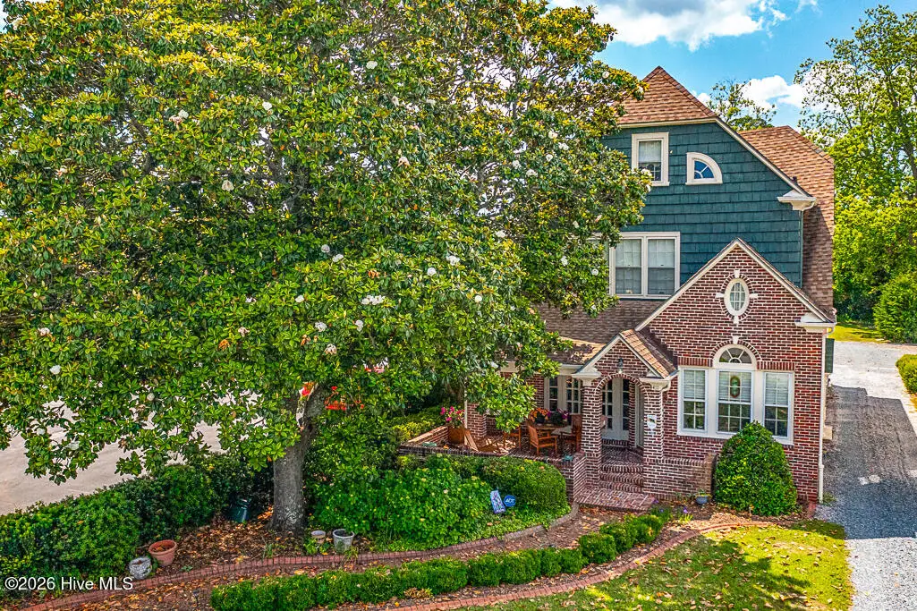 411 E Front Street, New Bern, NC 28560 - #1