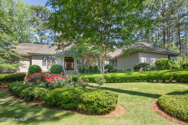 60 Woodenbridge Lane, Pinehurst, NC 28374
