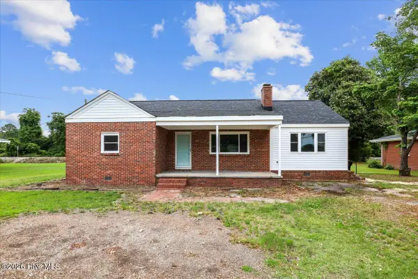 315 Commercial Avenue, Stantonsburg, NC 27883